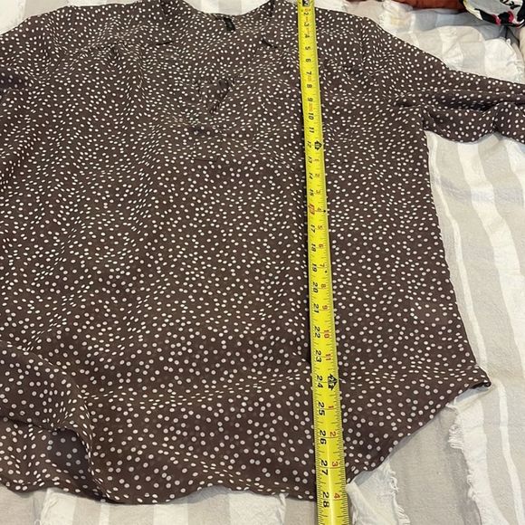Maurices Women's M Brown Polka Dot Blouse Polyester V-Neck Lightweight Top - Picture 9 of 9